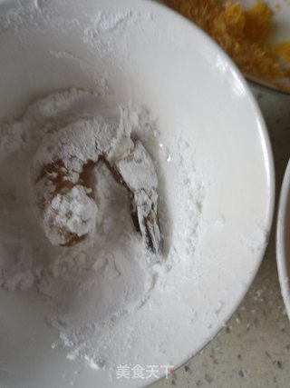 凤尾虾的做法步骤：4