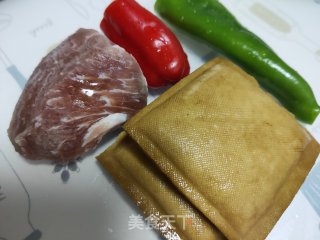 香干炒肉丝的做法步骤：1