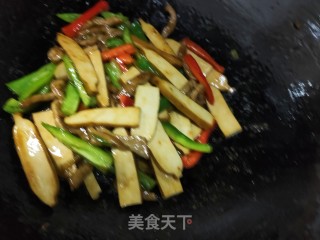香干炒肉丝的做法步骤：11