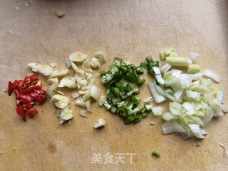 扇贝肉拌松花蛋的做法步骤：8
