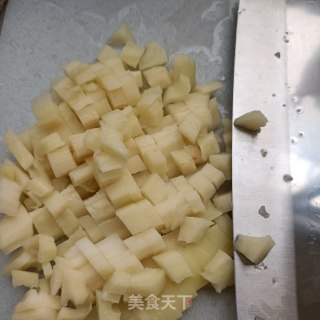 “莲藕”花生莲藕姜糖水的做法步骤：2