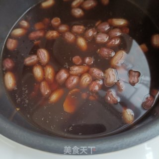 “莲藕”花生莲藕姜糖水的做法步骤：9
