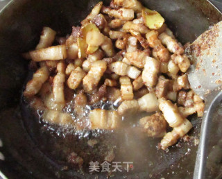 莲藕红烧肉的做法步骤：4
