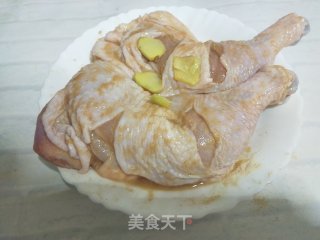盐焗鸡腿的做法步骤：4