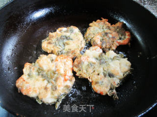咸菜巴沙鱼柳虾仁煎饼的做法步骤：8