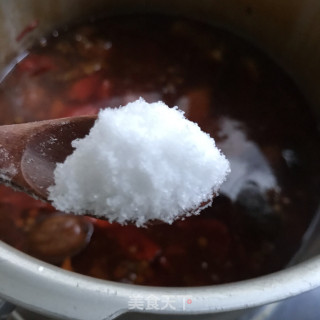 辣皮子红酒炖牛肉的做法步骤：11