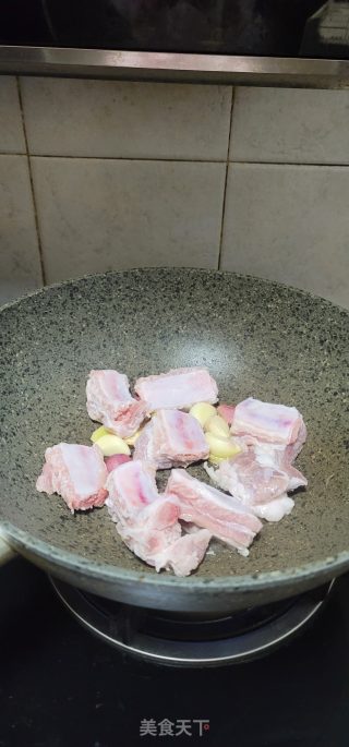 酸甜排骨的做法步骤：4