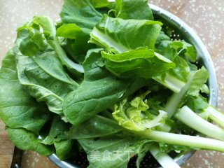 黑木耳炒青菜的做法步骤：2