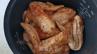 电饭锅焖鸡翅的做法步骤：6