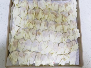 胡萝卜虾肉小馄饨❤️鲜美补钙又营养的做法步骤：6
