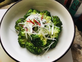 白灼西兰花的做法步骤：6