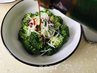 白灼西兰花的做法步骤：8