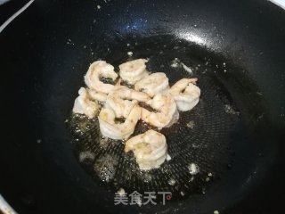虾仁青菜鸡蛋炒饭的做法步骤：6