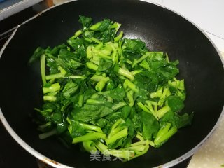 虾仁青菜鸡蛋炒饭的做法步骤：7