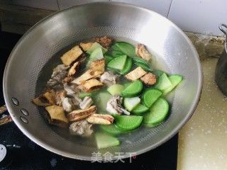 烩羊肉夹沙青萝卜的做法步骤：6