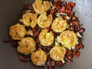 孜然麻辣虾球的做法步骤：10