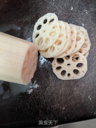 莲藕蒸肉饼的做法步骤：2