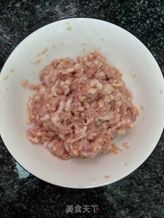 莲藕蒸肉饼的做法步骤：4