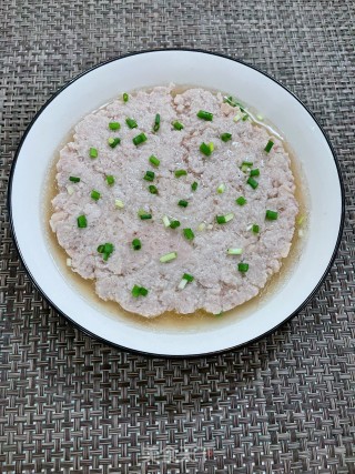 莲藕蒸肉饼的做法步骤：7