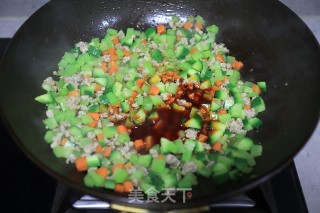 麻辣肉末三丁的做法步骤：6