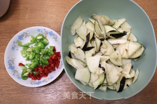 烧茄子的做法步骤：2