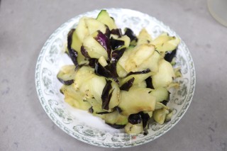 烧茄子的做法步骤：4