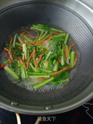 芹菜拌熟肉的做法步骤：6