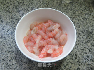 虾仁芹菜炒莲藕的做法步骤：3