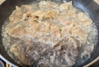 牛肉卷豆芽煮粉条的做法步骤：2
