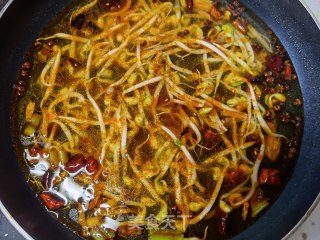 牛肉卷豆芽煮粉条的做法步骤：9