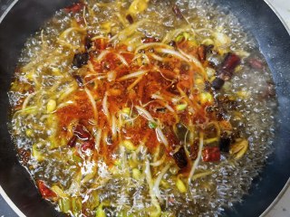 牛肉卷豆芽煮粉条的做法步骤：10