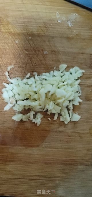 蒜香排骨的做法步骤：2