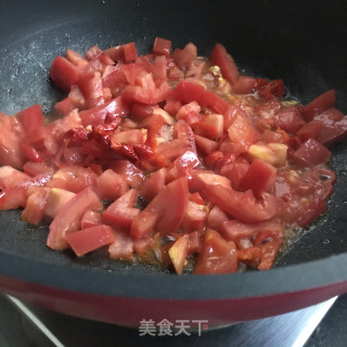 辣皮子番茄鸡蛋面的做法步骤：4