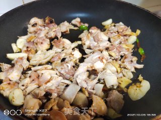 鸭肉煸炒花菜的做法步骤：3