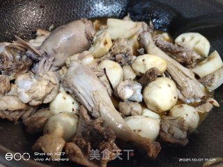 芋头莲藕炖鸭子的做法步骤：8