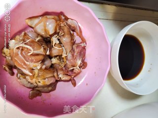 红烧鸡肉饭的做法步骤：1