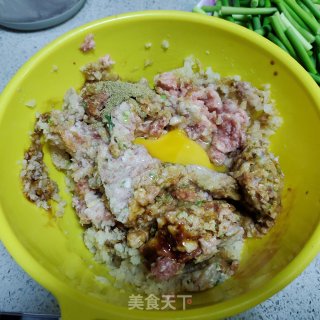 莲藕肉丸的做法步骤：4