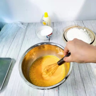原味戚风蛋糕的做法步骤：5