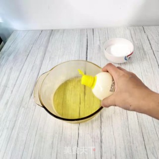原味戚风蛋糕的做法步骤：8