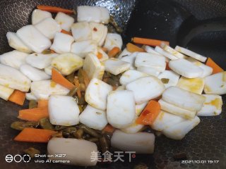 酸菜煮年糕的做法步骤：3