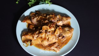 酸豆角烧鲈鱼的做法步骤：6