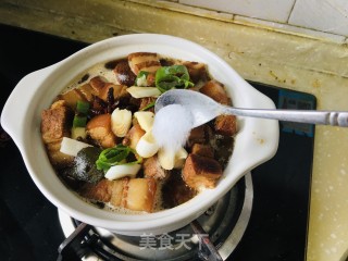 砂锅红烧肉炖豆腐的做法步骤：8
