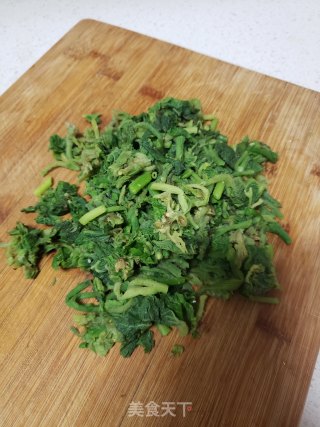 蒜蓉南瓜芽尖的做法步骤：3