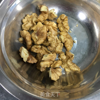 黑豆核桃豆浆的做法步骤：2