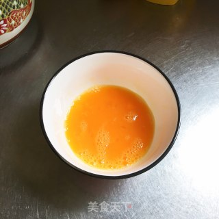 蛋皮拌韭菜的做法步骤：4