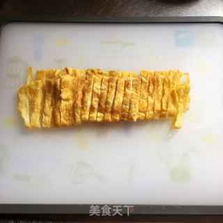 蛋皮拌韭菜的做法步骤：7