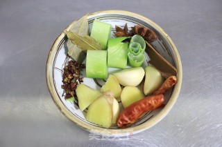 电饭煲炖牛肉的做法步骤：7