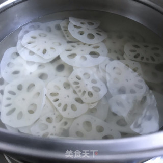 酸甜藕片的做法步骤：4