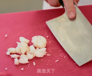 膏蟹蒸肉饼的做法步骤：2
