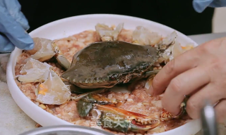 膏蟹蒸肉饼的做法步骤：15